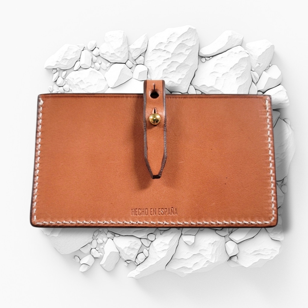 ✨️HP✨️CXC | EUC Sleek Camel/Tan Omega Leather Card Holder - Picture 2 of 11